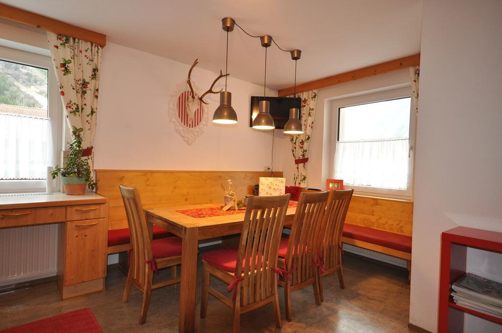 Haus Alpenglueck Daire Kaunertal Dış mekan fotoğraf